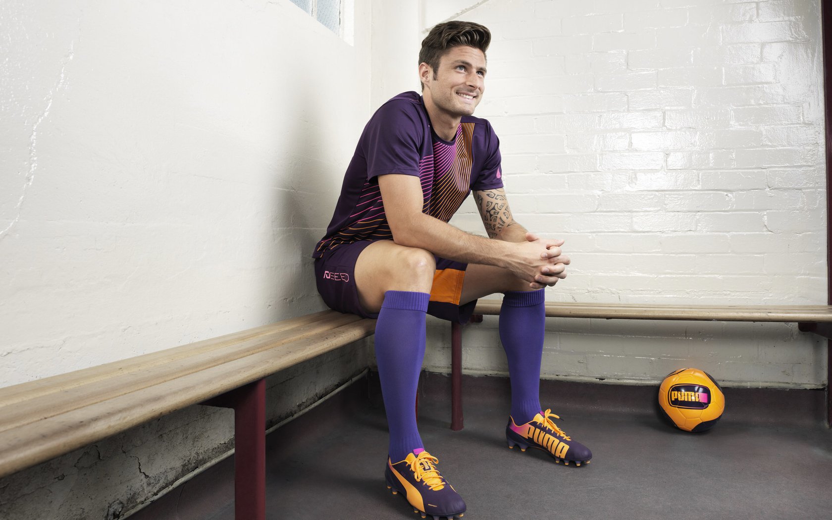 AIYOUXI.COM-安东·李恩：全黑队进攻的“心脏”，总能在关键时刻做出精准判断